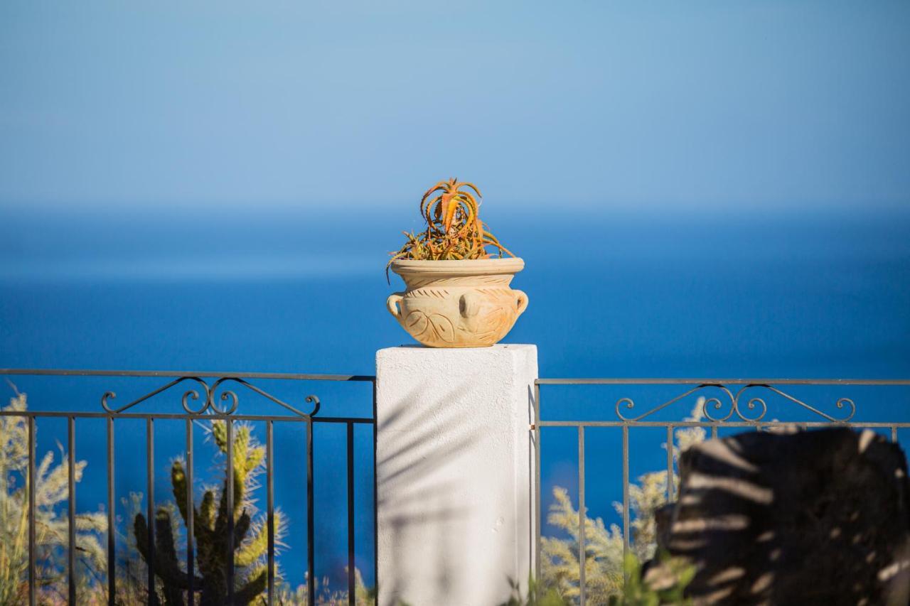 B&B Villa Maristella Lipari  Exterior photo